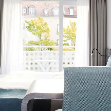 Living Aparthotel