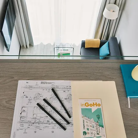 Living Aparthotel