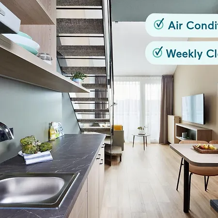 Living Apartmanhotel 3*