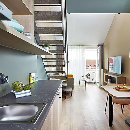 Living Aparthotel