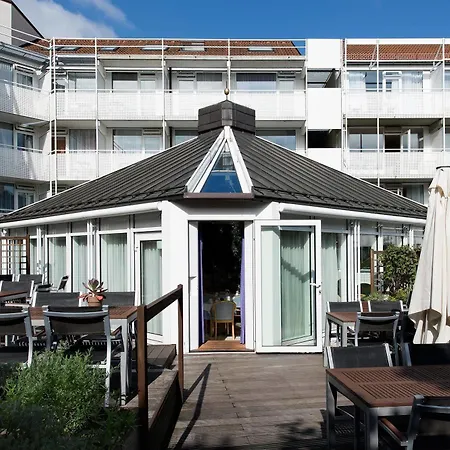 Living Apartahotel